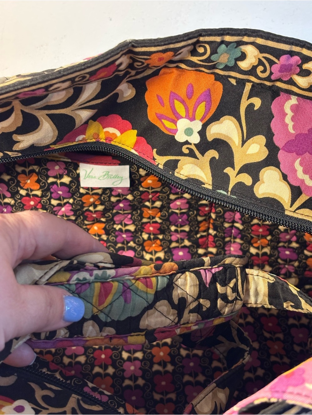 Vera Bradley Vera XL Tote Bag in the retired "Suzani" pattern - Picture 5 of 7